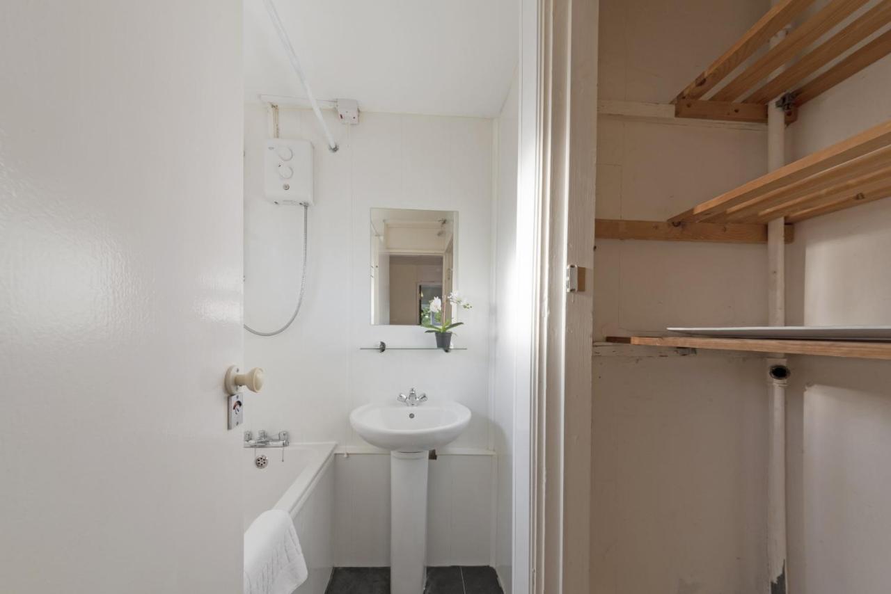 K Suites - Deerswood Avenue ハットフィールド エクステリア 写真